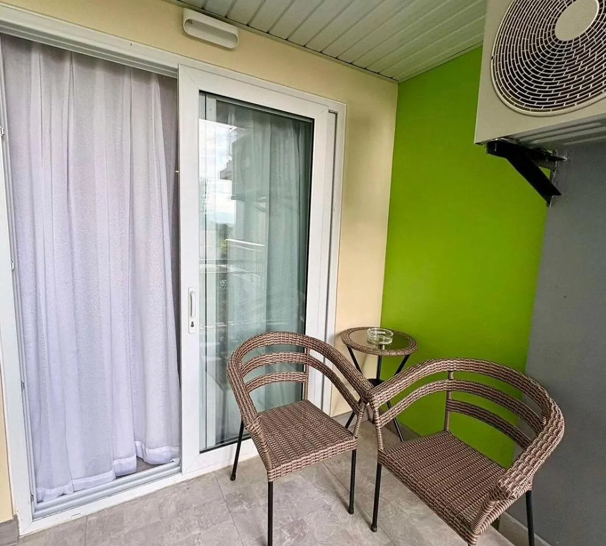 Apartamento Sheryll Escapes - La Grande Phase 2, Grand King Studio 517 With Balcony, Wifi & Netflix Ángeles
