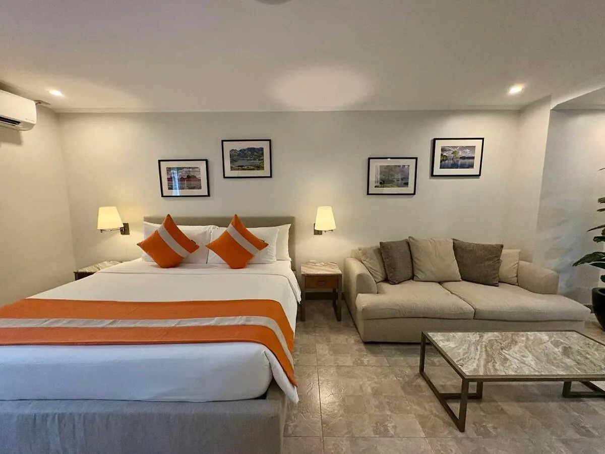 Sheryll Escapes - La Grande Phase 2, Grand King Studio 517 With Balcony, Wifi & Netflix Ángeles